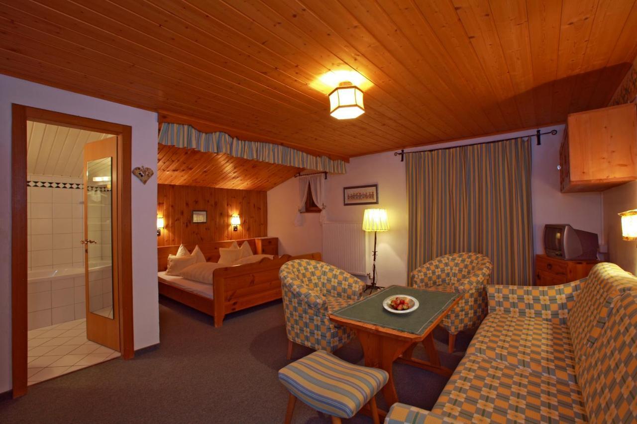 Pension Gradenburg Lech am Arlberg Room photo